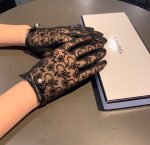 Chanel Gloves In Black