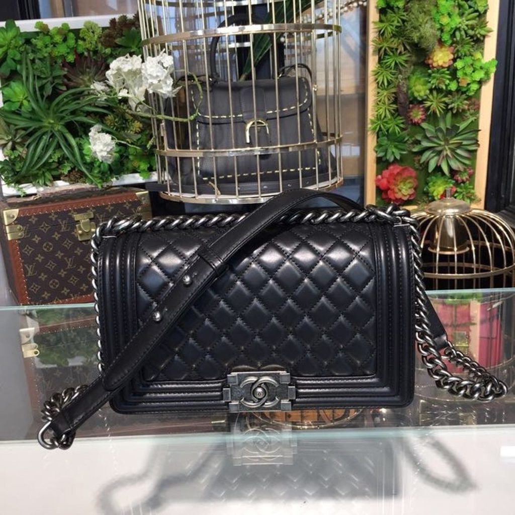 Chanel Boy Handbag Silver Hardware Black For Women, Women’s Bags, Shoulder And Crossbody Bags 9.8in/25cm A67086