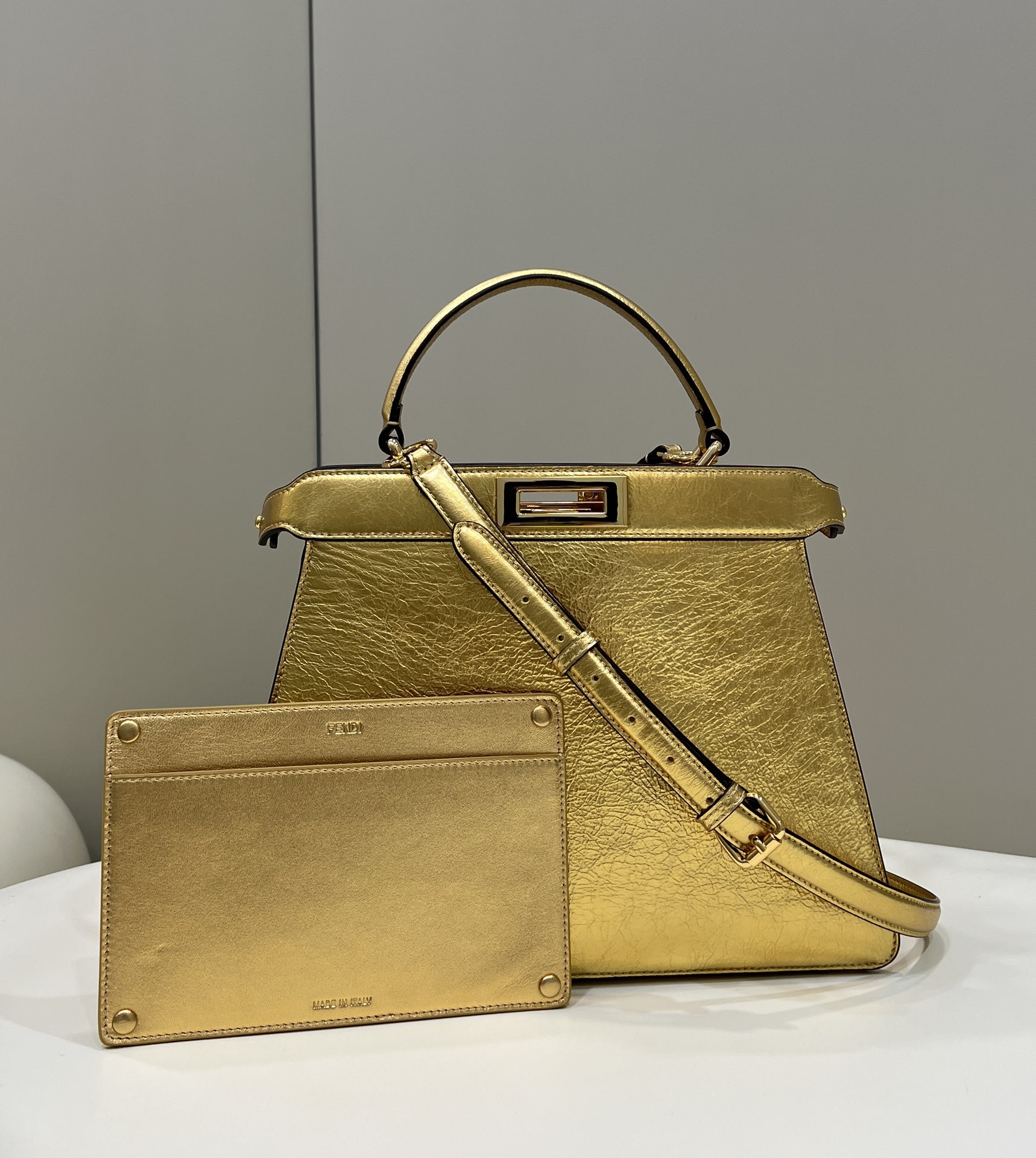 Fendi Peekaboo Medium Gold Bag For Woman 33cm/13in