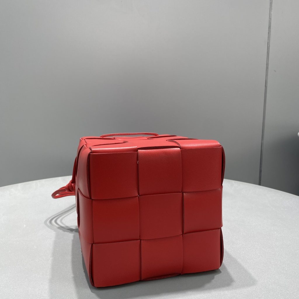 Bottega Veneta Mini Cassette Bucket Bag Red, For Women, Women’s Bags 5.5in/14cm 680217VCQC46358