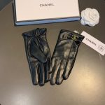 Chanel Gloves In Black