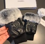 Chanel Gloves In Black