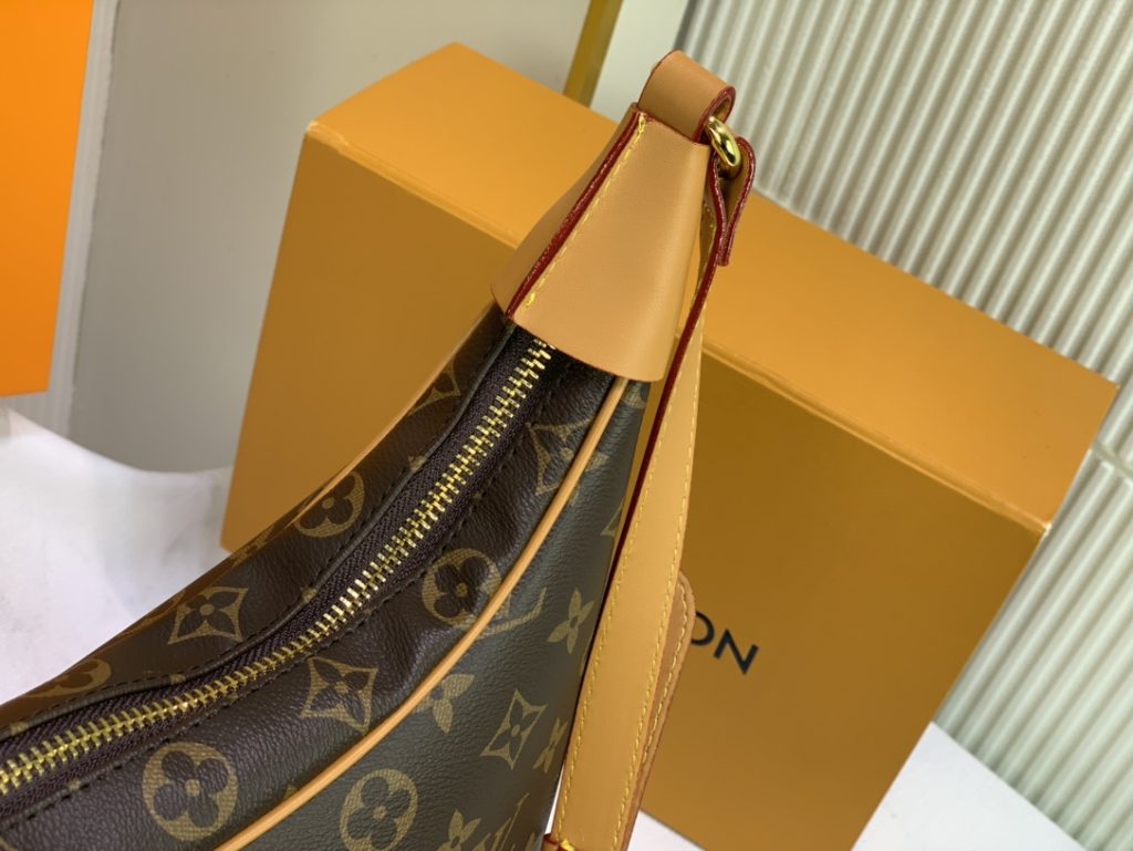 Louis Vuitton Boulogne 35 Monogram Canvas For Women, Women’s Handbags, Shoulder And Crossbody Bags 13.8in/35cm LV M51260