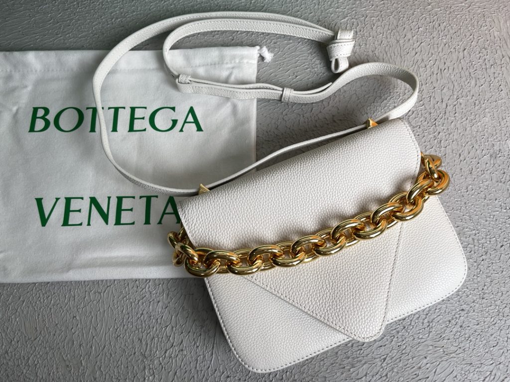 Bottega Veneta Mount White, For Women, Women’s Bags 8.3in/21cm 667399V12M09009