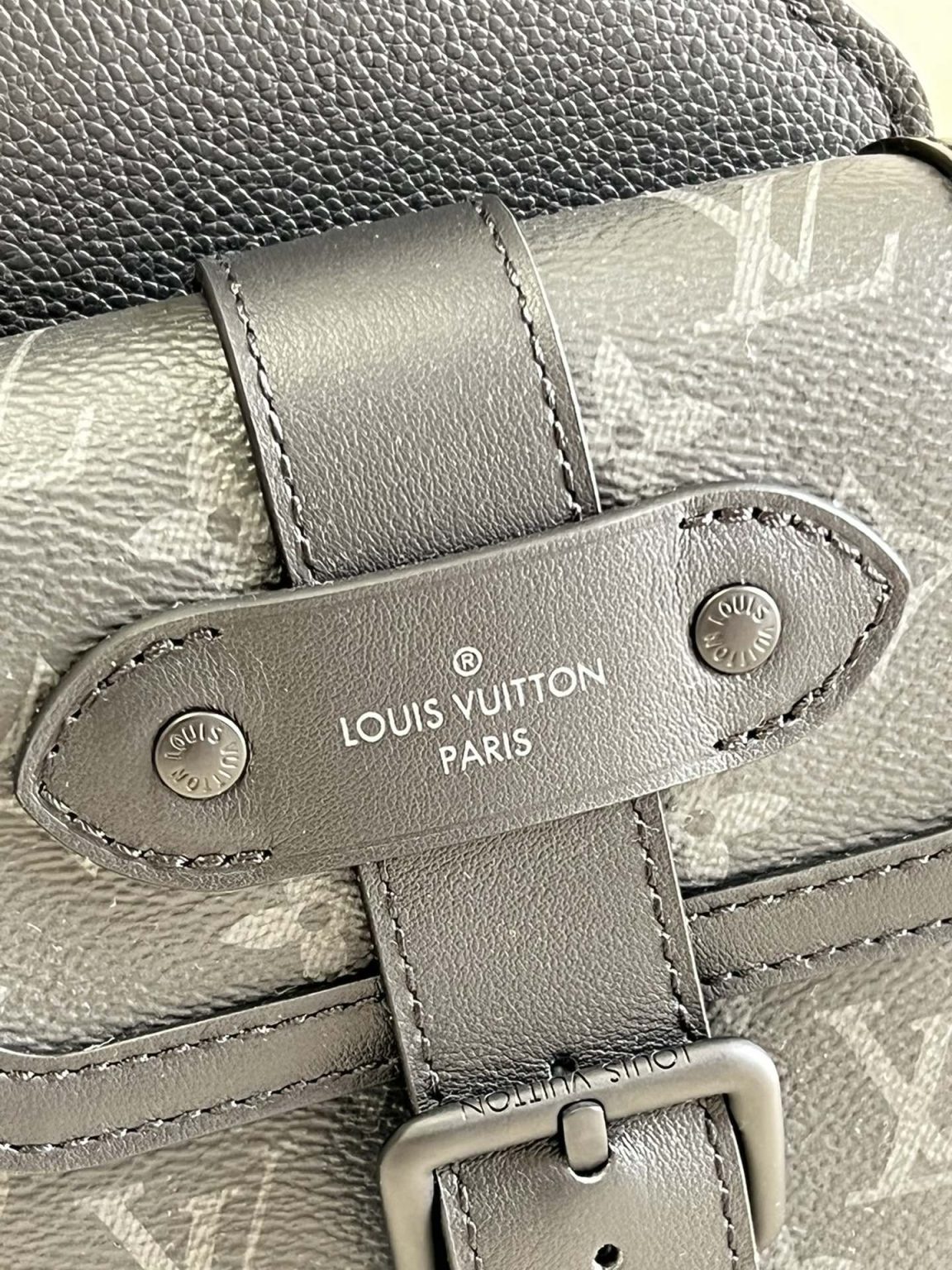 Louis Vuitton Saumur Slingbag Monogram Eclipse Black For Men, Men’s Bags, Crossbody Bags 7.1in/18cm LV M45912