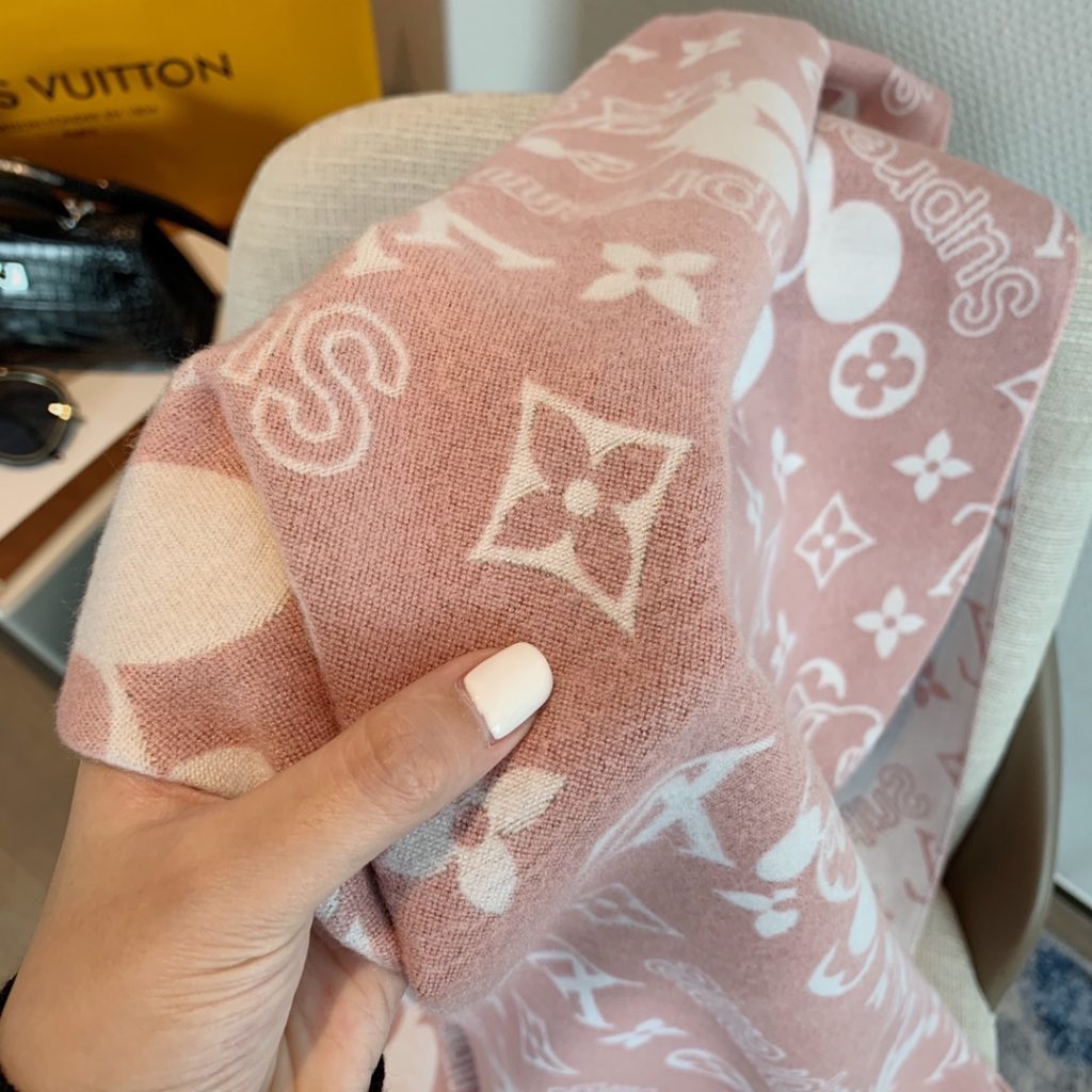 Louis Vuitton Game On Scarf Pink 71in/180cm