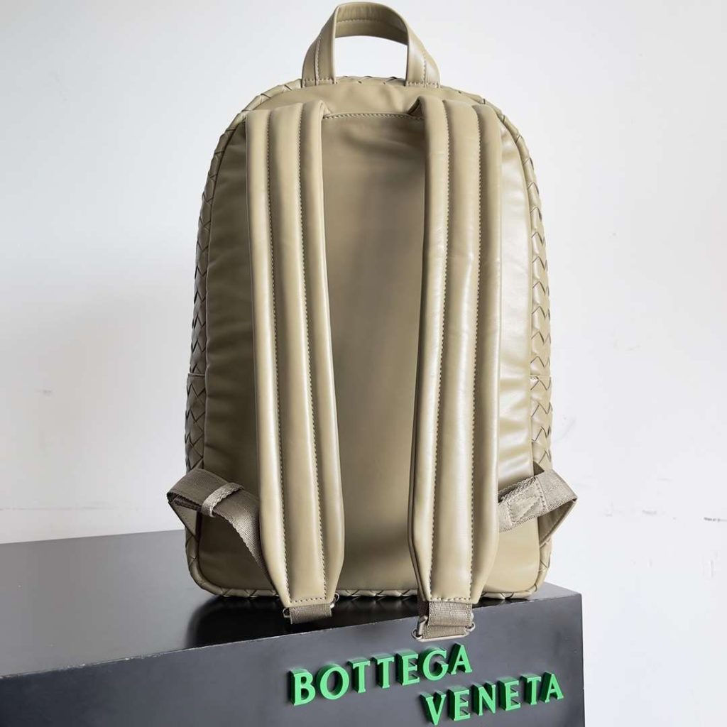 Bottega Veneta Medium Intrecciato Backpack Dark Green/Beige/Grey For Women 46cm / 18.1in