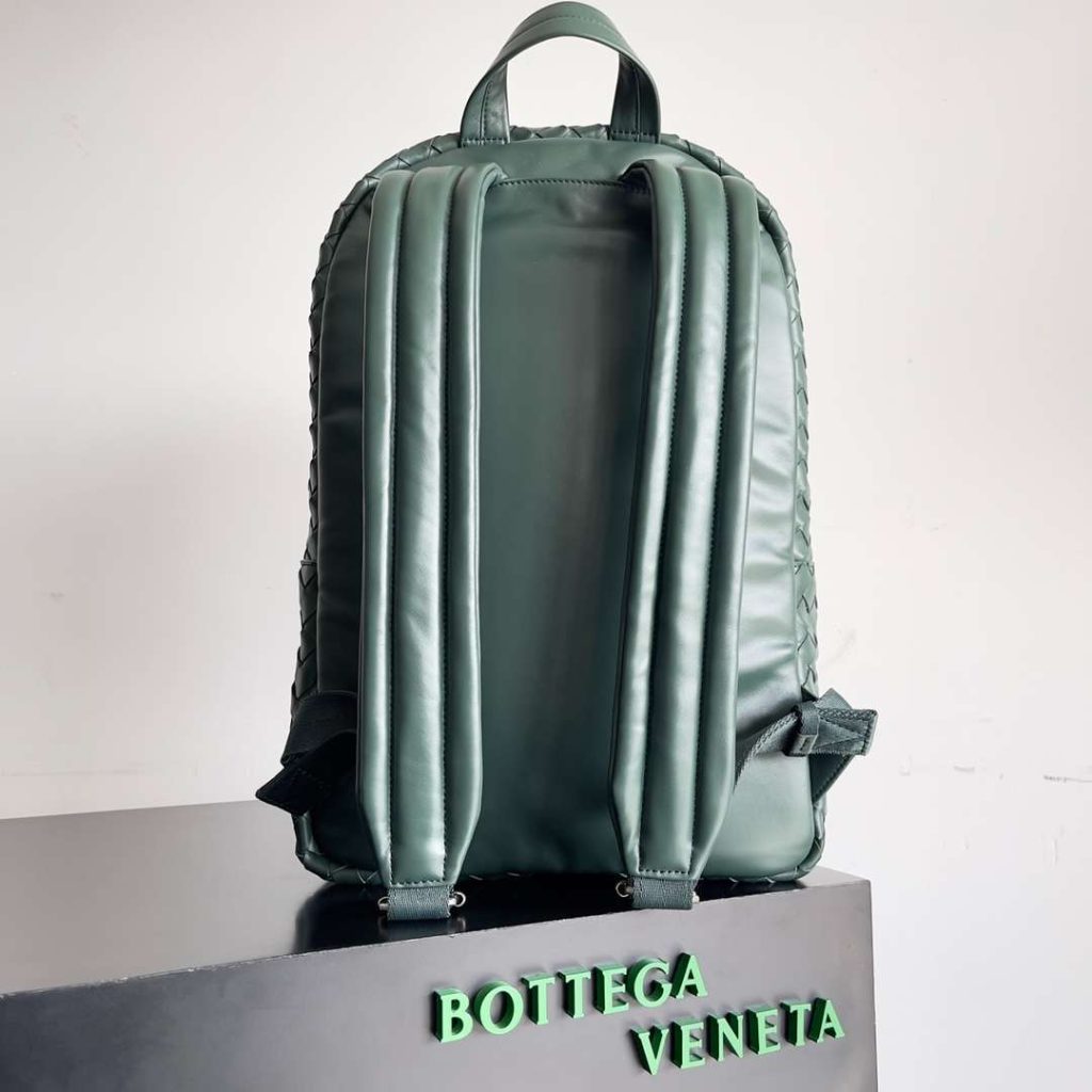 Bottega-Veneta-Medium-Intrecciato-Backpack-24