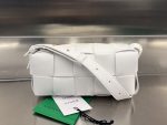 Small Brick Cassette White/Beige For Women‎ 9.3in/23.5cm 729166VMAY19009