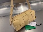 Small Brick Cassette Beige/Brown For Women‎ 9.3in/23.5cm