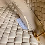 Bottega Veneta Small Clicker Shoulder Bag Cream/Green For Women 27cm / 10.6in 730968V01D13150