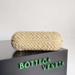 Bottega Veneta Small Clicker Shoulder Bag Cream/Green For Women 27cm / 10.6in 730968V01D13150