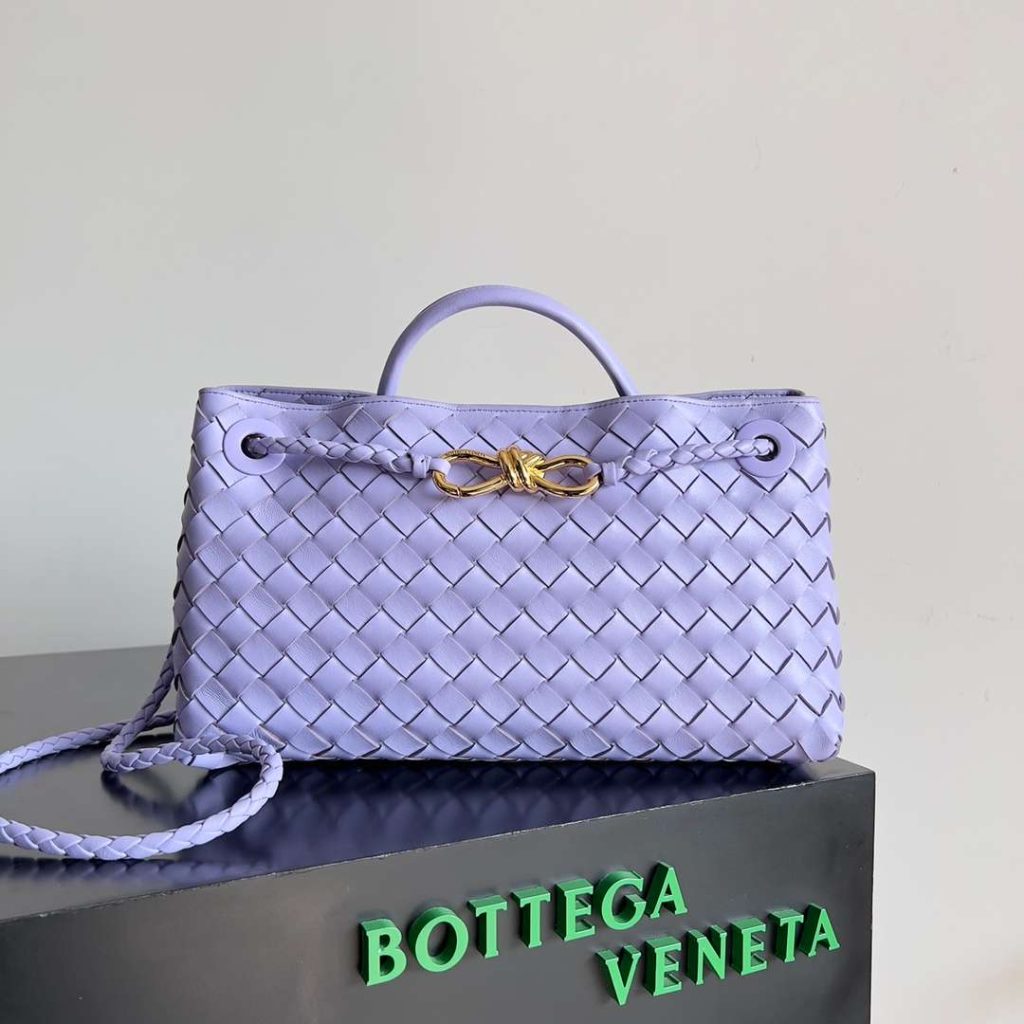 Bottega Veneta Small East/West Andiamo Black/Light Blue For Women 29cm / 11.4in 766010VCPP11139