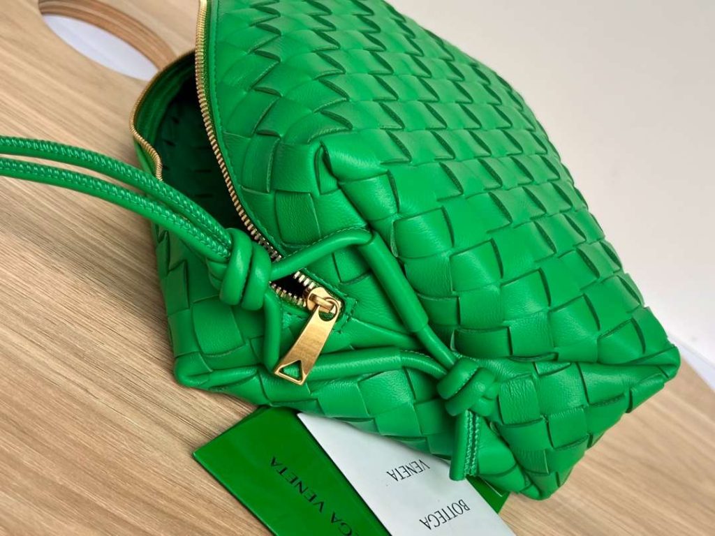 Bottega Veneta Small Loop Camera Bag Black/Green/Dark Green For Women 22cm / 8.7in 723548V1G118425