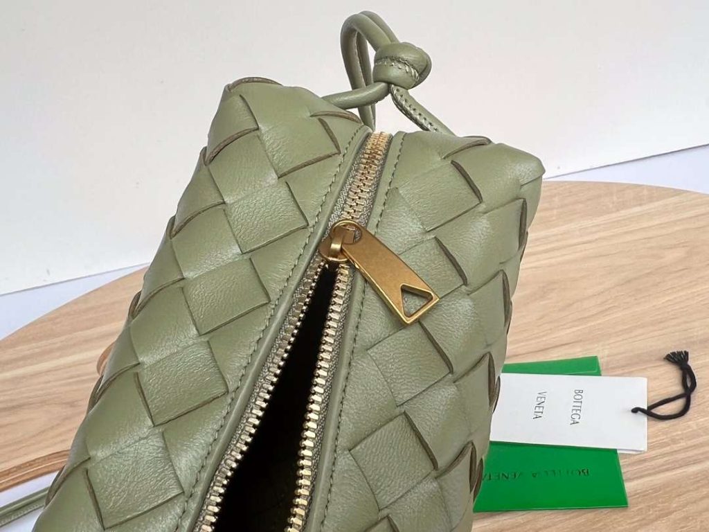 Bottega Veneta Small Loop Camera Bag Black/Green/Dark Green For Women 22cm / 8.7in 723548V1G118425