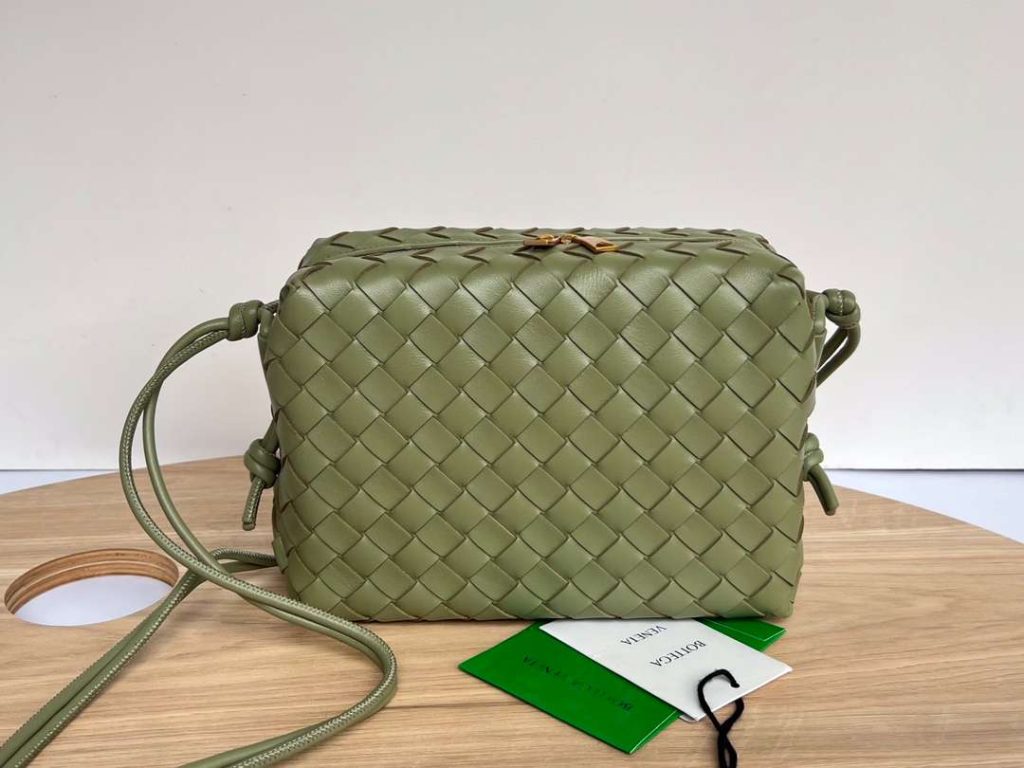 Bottega Veneta Small Loop Camera Bag Black/Green/Dark Green For Women 22cm / 8.7in 723548V1G118425