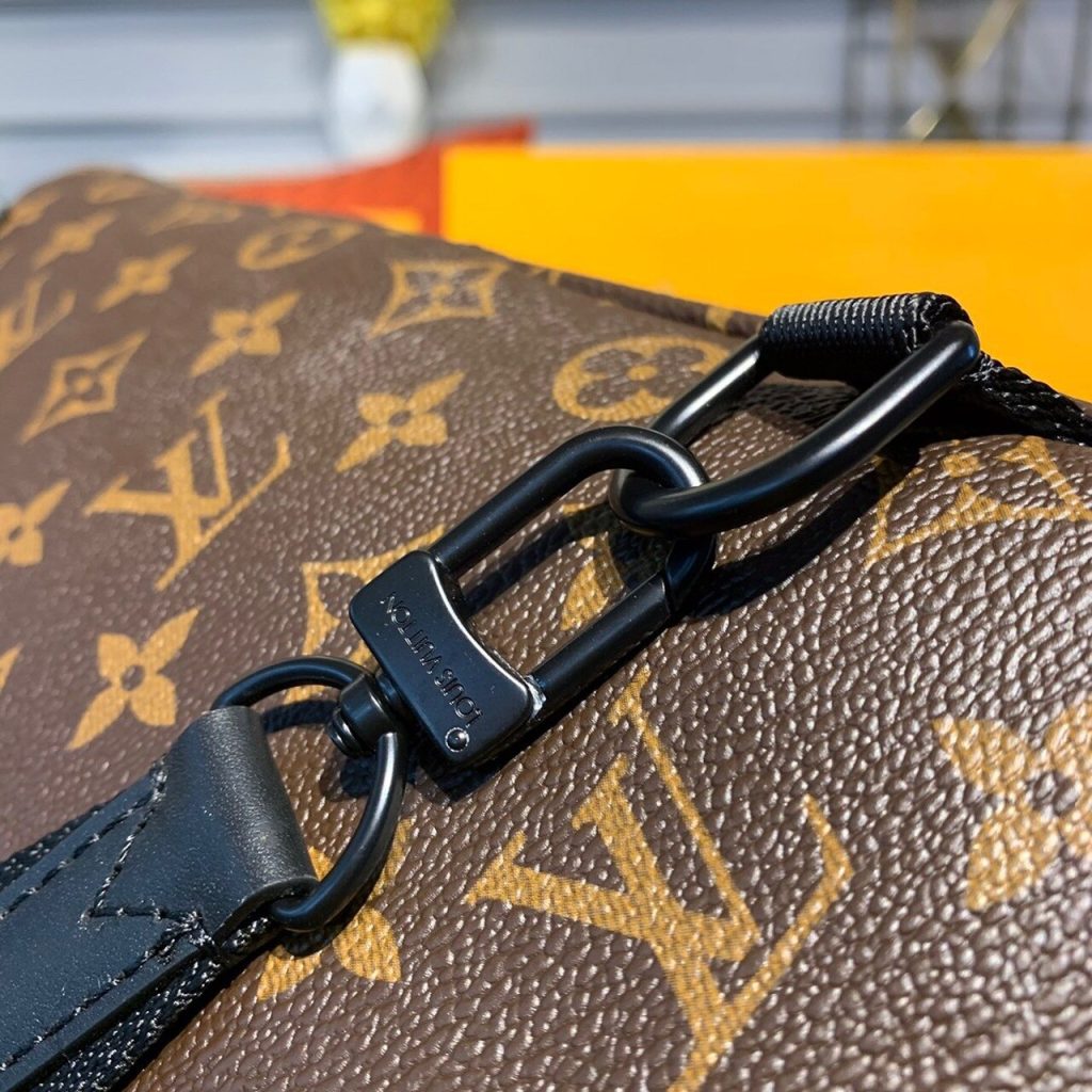 Louis Vuitton Avenue Sling Bag Monogram Canvas For Men, Men’s Bag, Crossbody Bags 12.2in/31cm LV