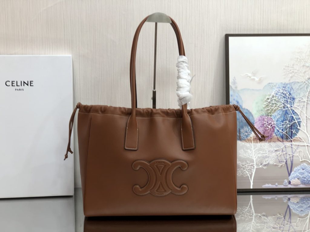 Celine Cabas Drawstring Cuir Triomphe Brown For Women 44cm / 17in 199973DU3.04LU