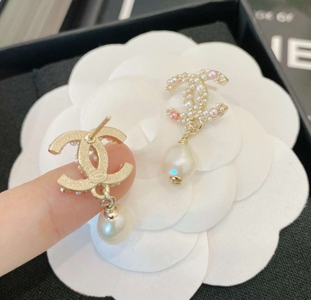 Chanel CC Peals Earrings Gold For Women