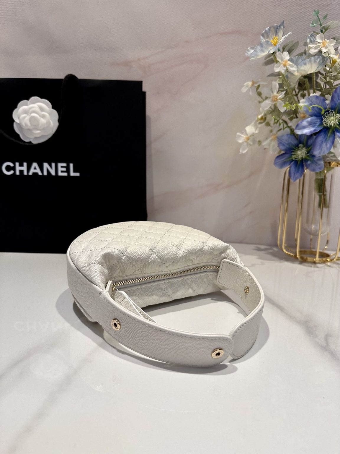 Chanel Caviar Quilted Mini Small Top Handle Bag White/Black For Women 16cm / 6.3in