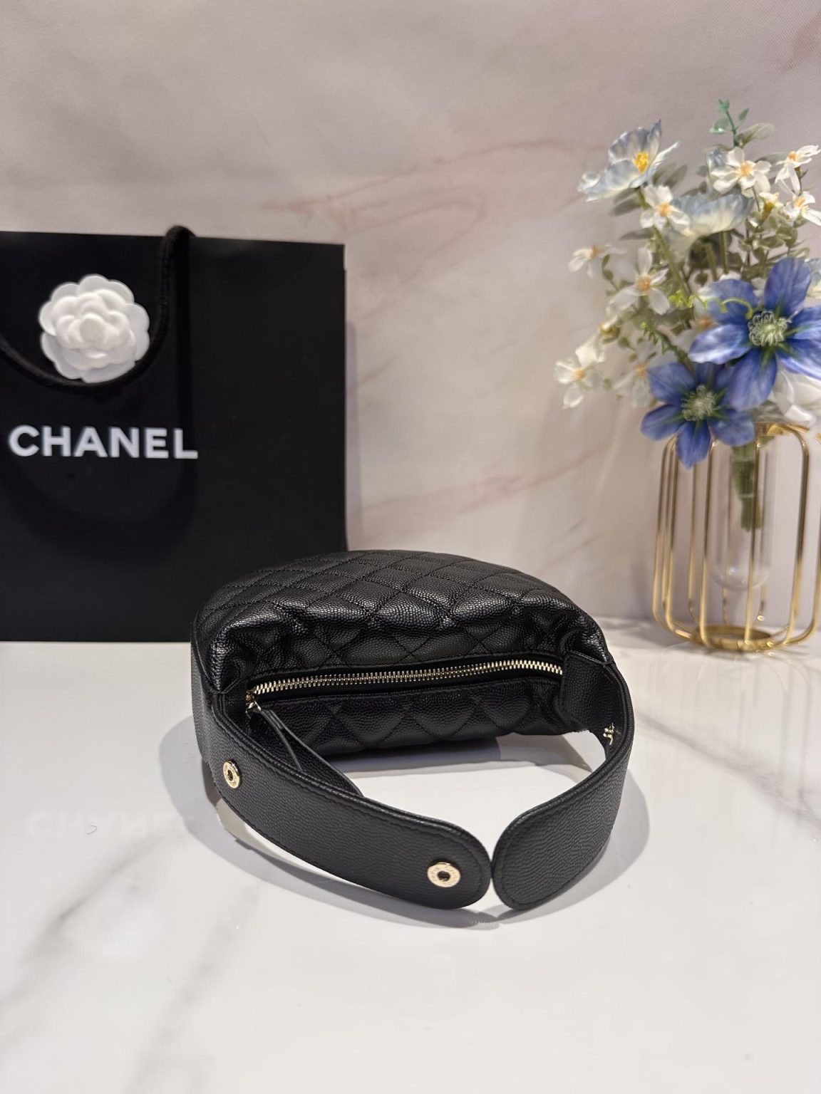 Chanel Caviar Quilted Mini Small Top Handle Bag White/Black For Women 16cm / 6.3in