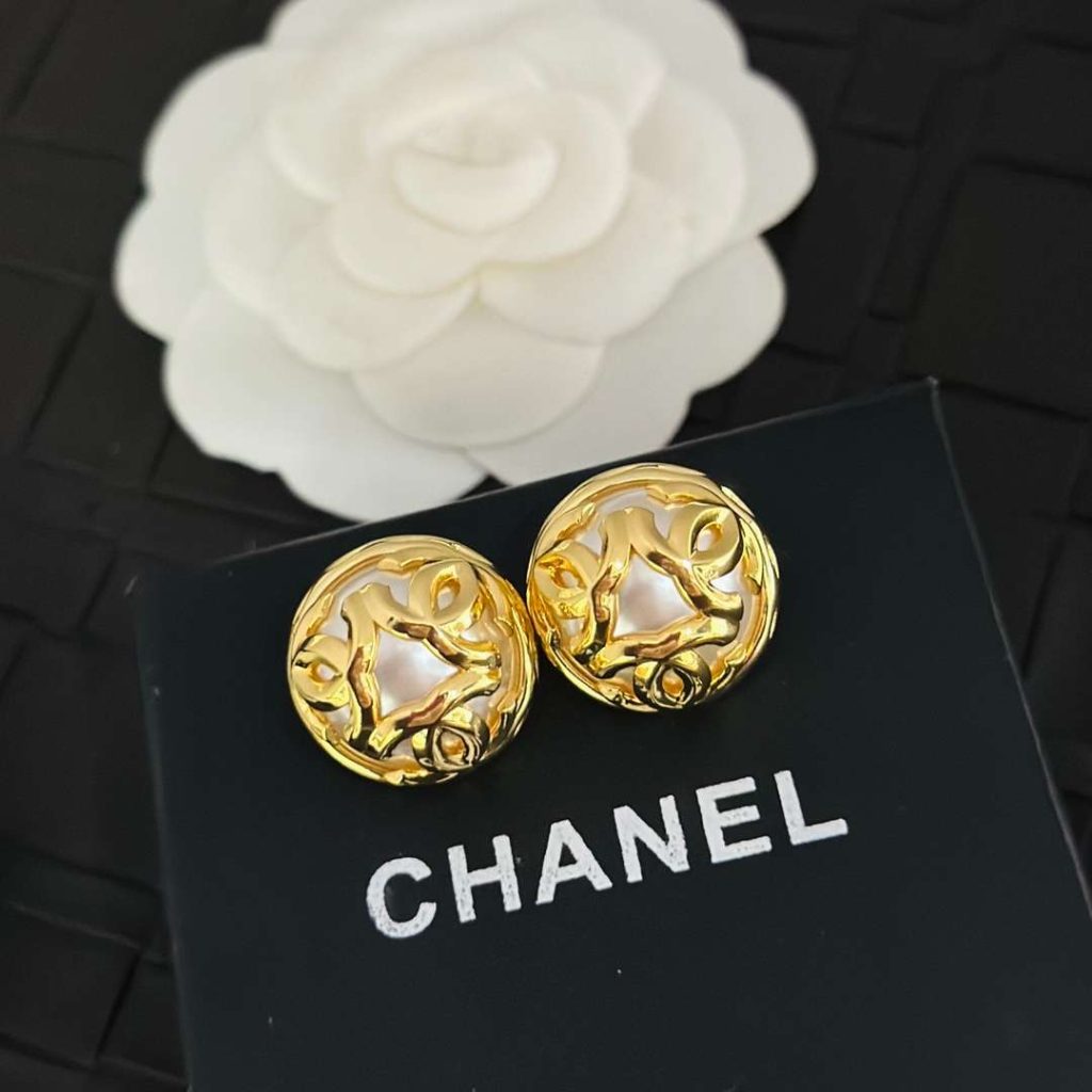 Chanel Double C-Shaped Round Pearl Earrings Gold For Women