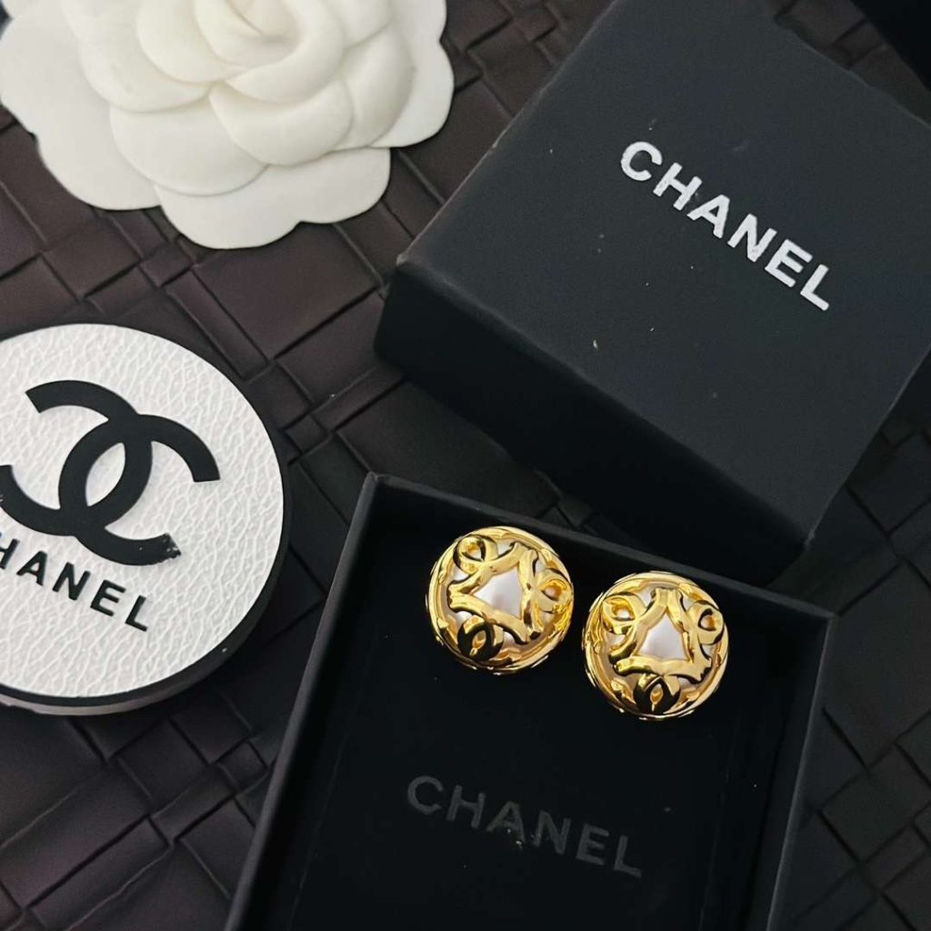 Chanel Double C-Shaped Round Pearl Earrings Gold For Women