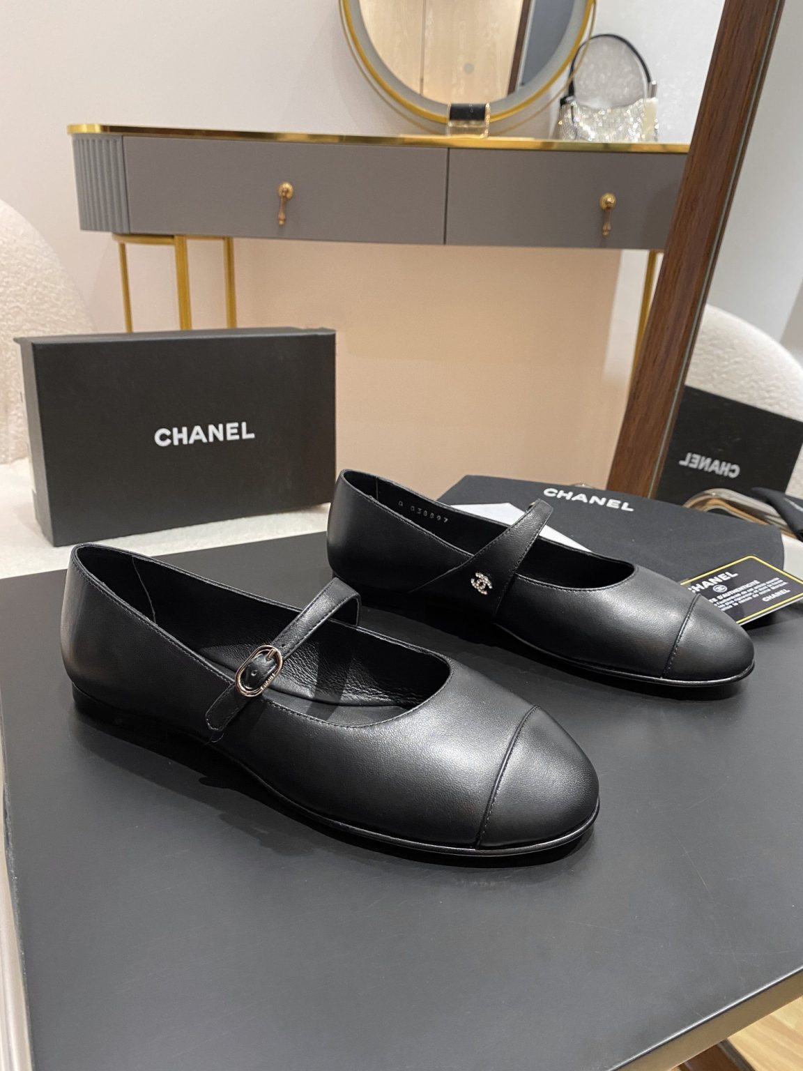 Chanel Flat Shoes Black For Women