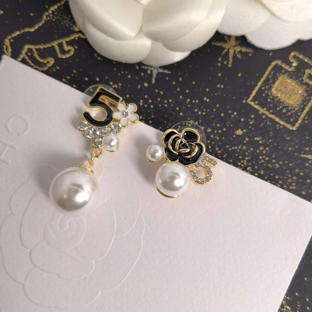 Chanel Flower Pearl Earrings White For Women