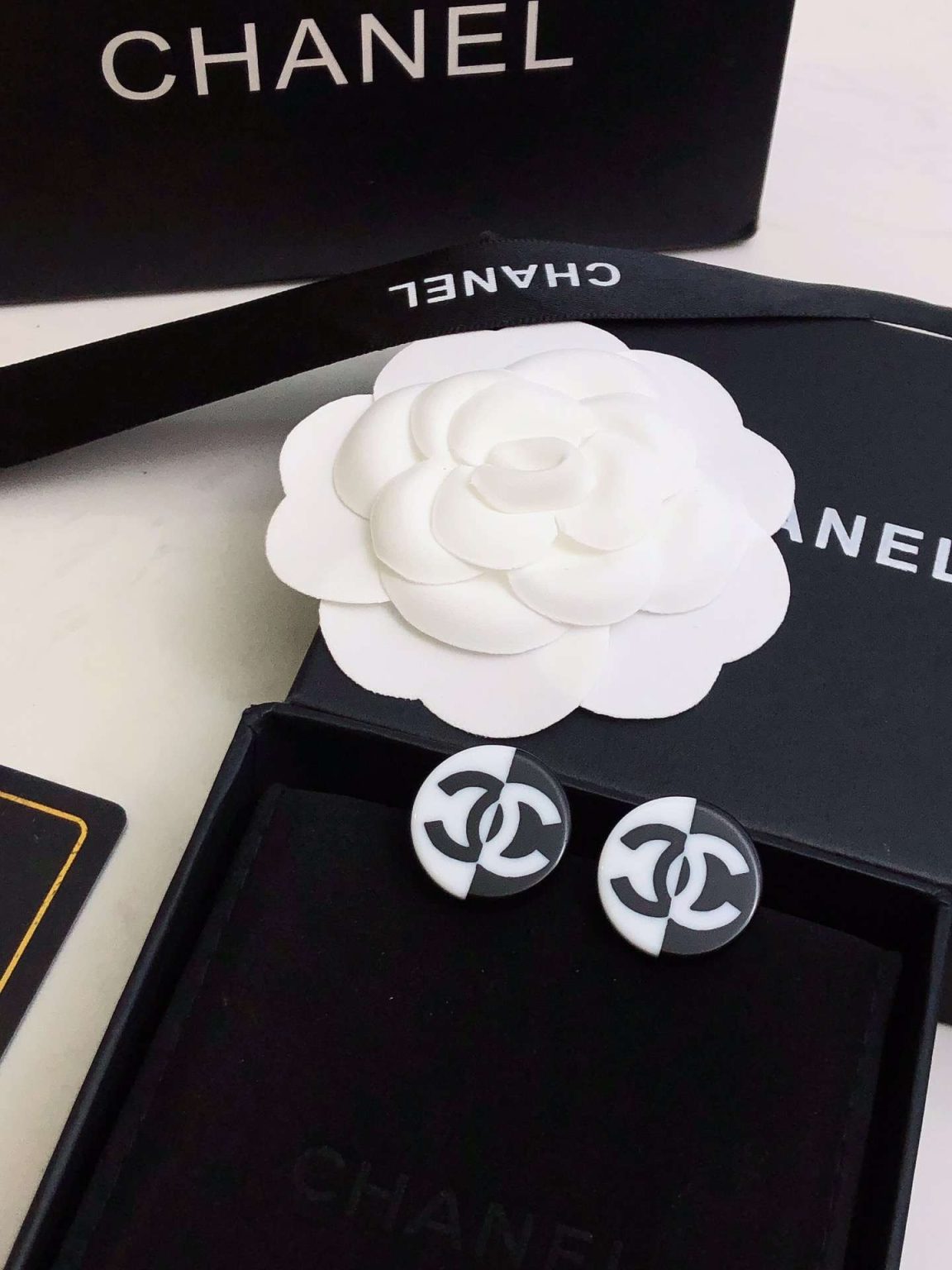 Chanel Fragrant Acrylic Block Earrings White For Women