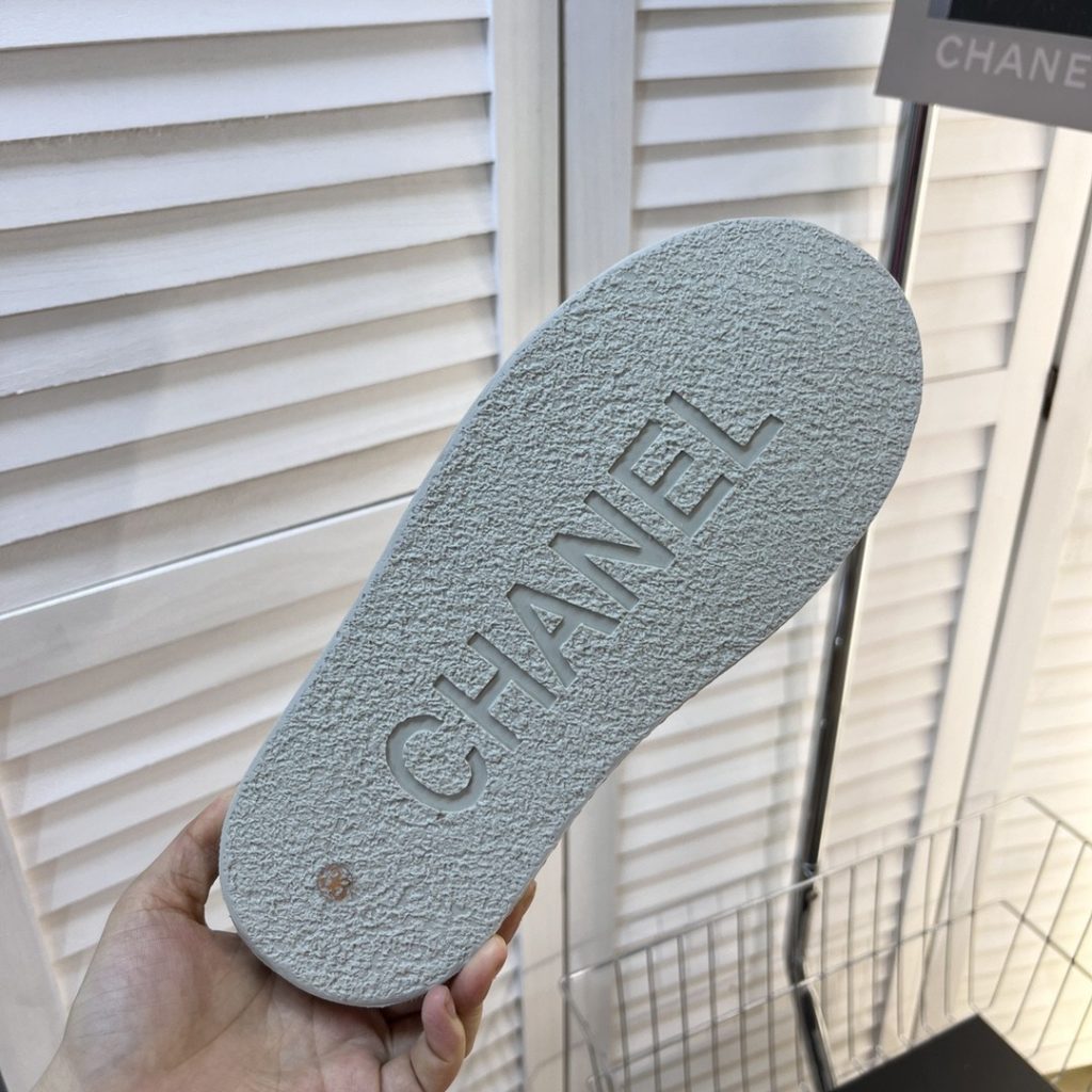 Chanel Gutdzu Sneakers White For Women