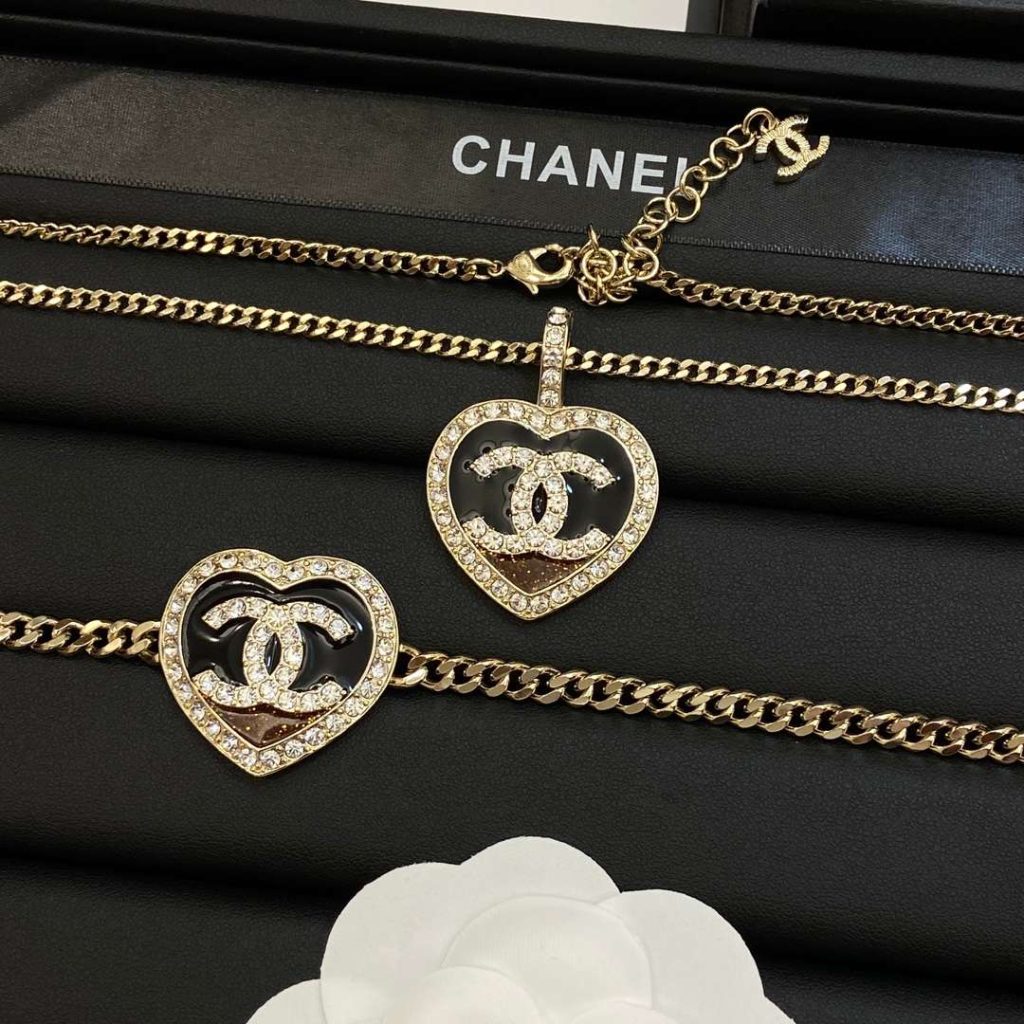 Chanel Heart Necklace Gold For Women