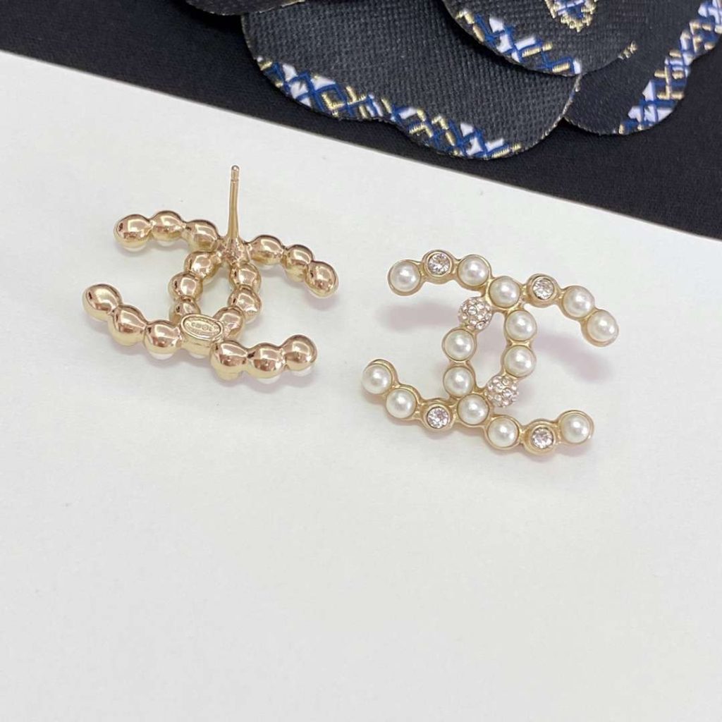 Chanel Letter C Earrings Gold For Women