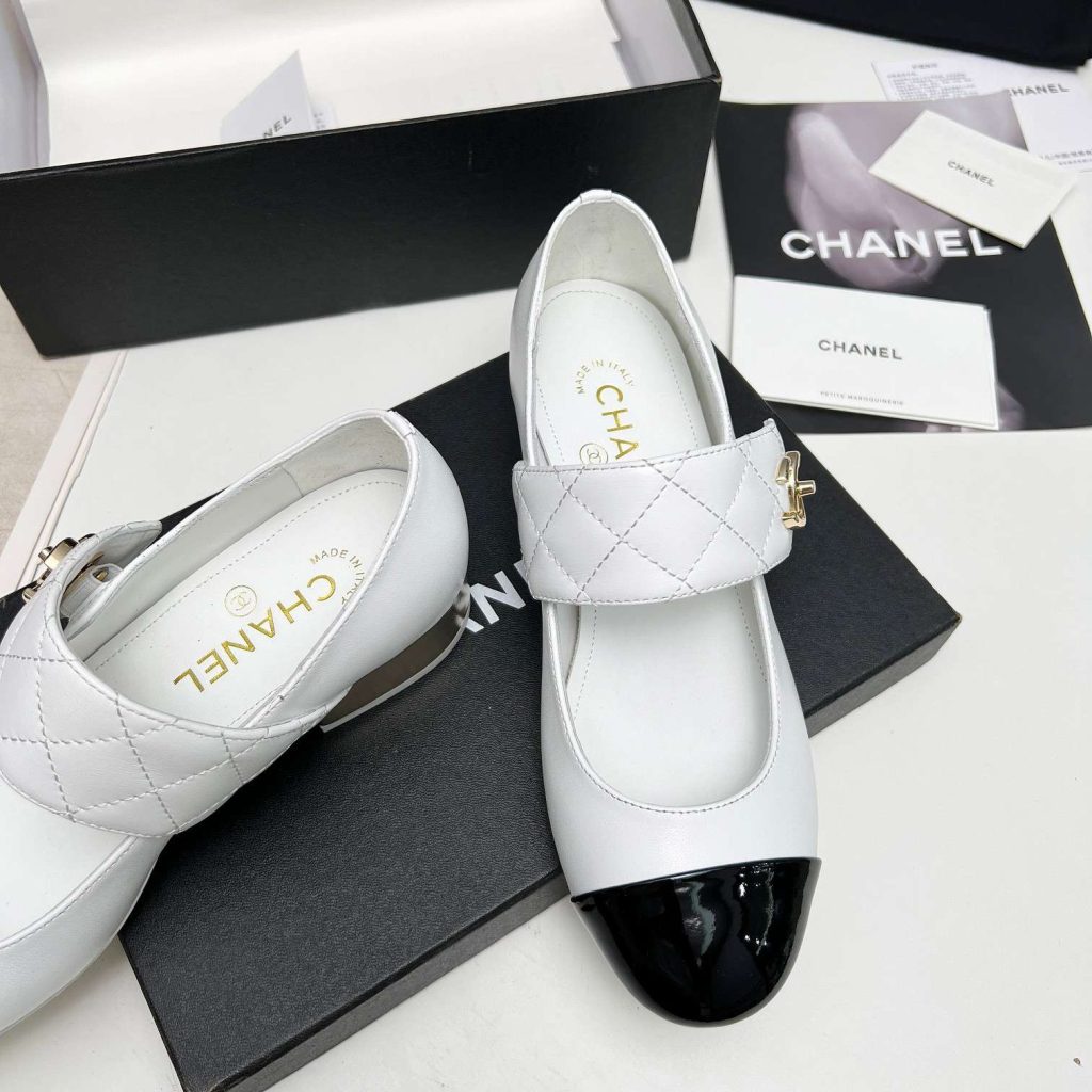 Chanel Logo CC Mary Jane White For Women