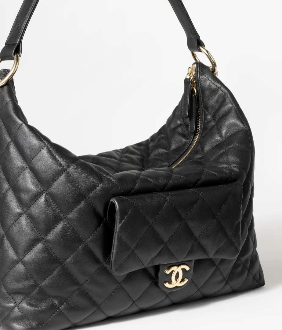 Chanel-Maxi-Hobo-Bag-4