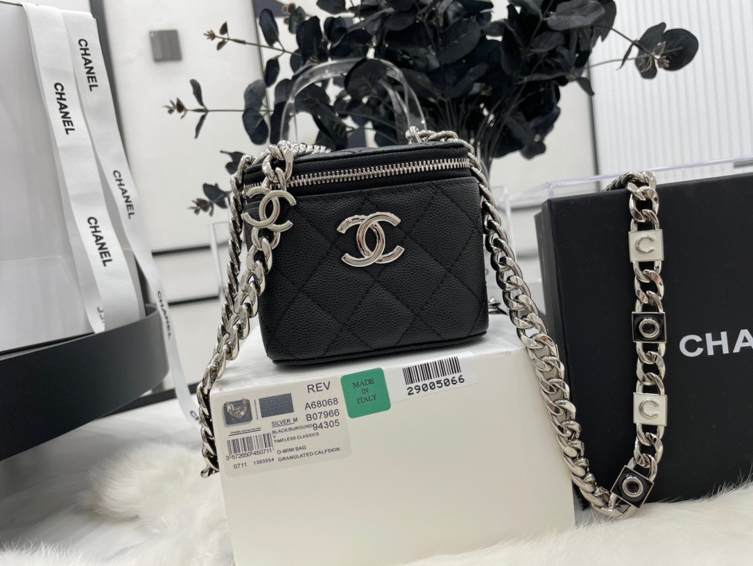 Chanel-Mini-Vanity-Bag-2