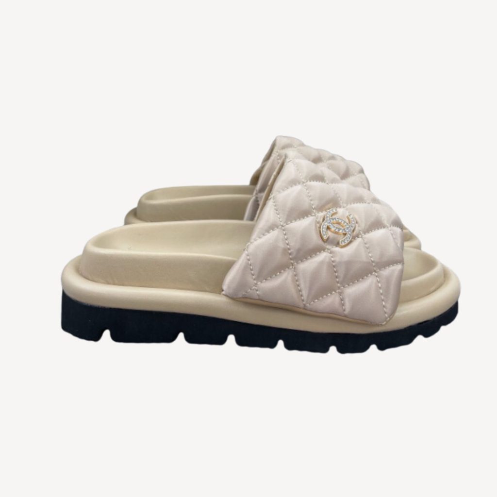 Chanel Mules Beige For Women – 39 EU – 8 US – 24.9 Cm – 9.64 In