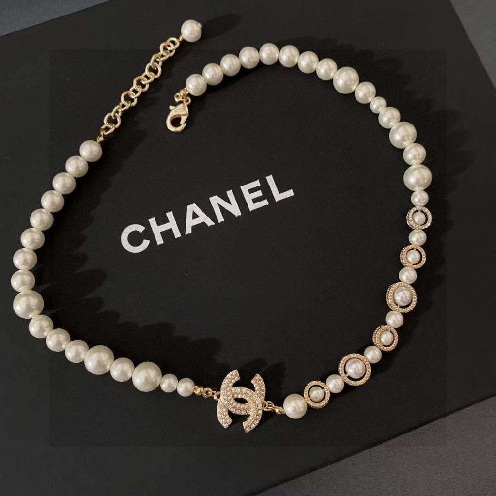 Chanel Pearl Bow Necklace White For Women