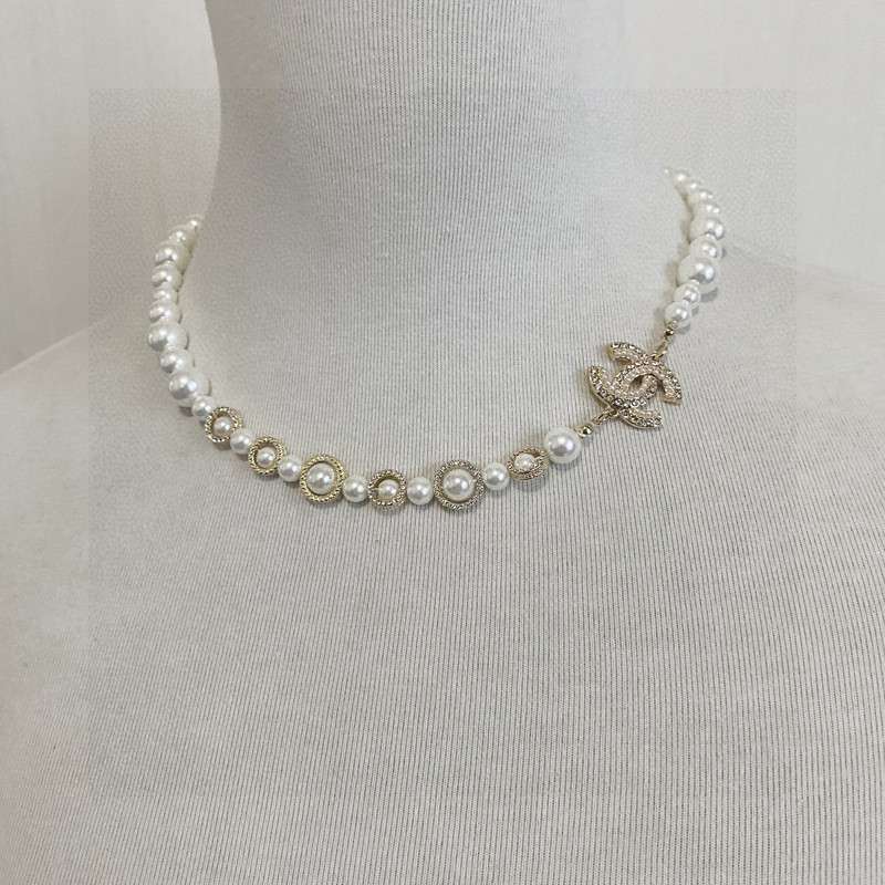 Chanel Pearl Bow Necklace White For Women