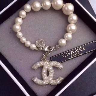 Chanel Pearl Bracelet Gold For Women