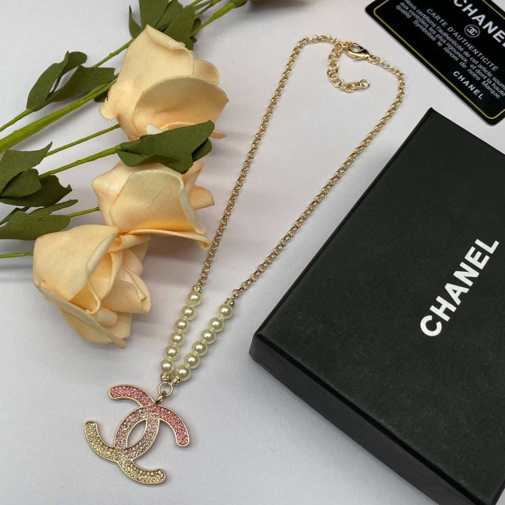 Chanel-Pearl-Double-C-Gradient-Necklace-6