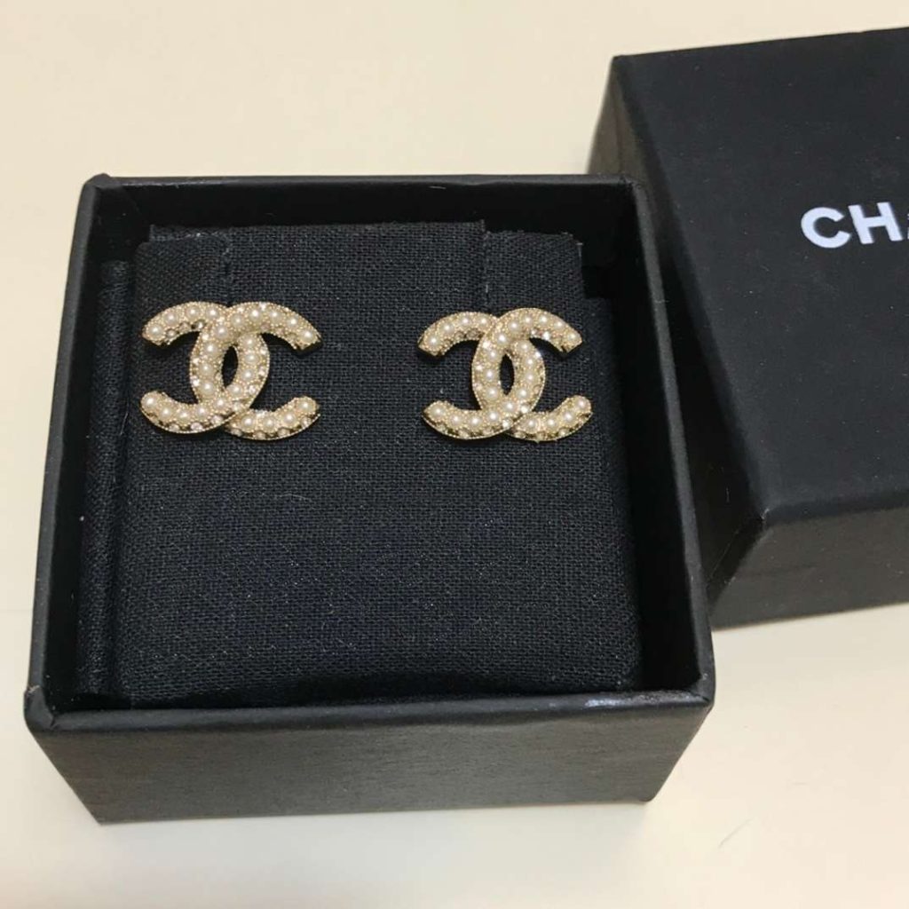 Chanel Pearl Earrings Gold For Women