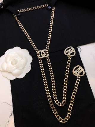 Chanel Pearl Heart Necklace Gold For Women