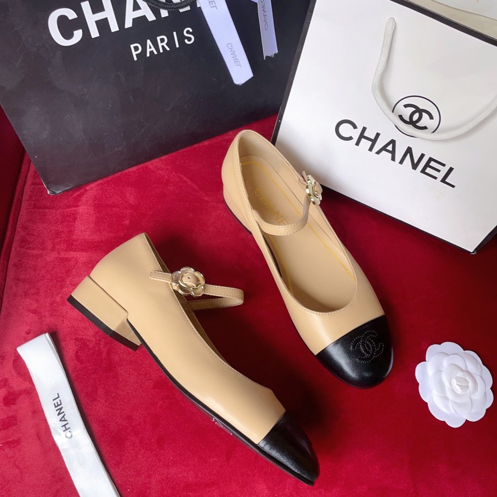 Chanel Pumps Beige For Women