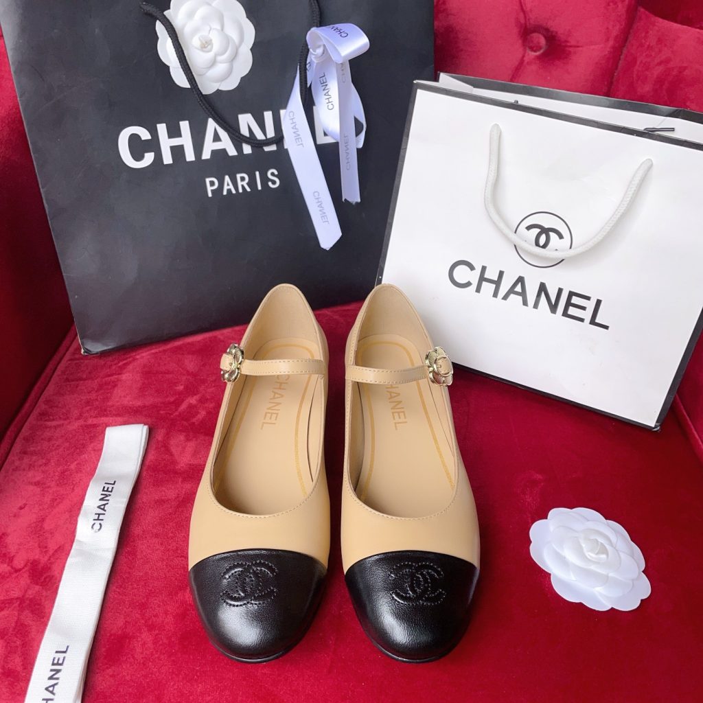 Chanel Pumps Beige For Women