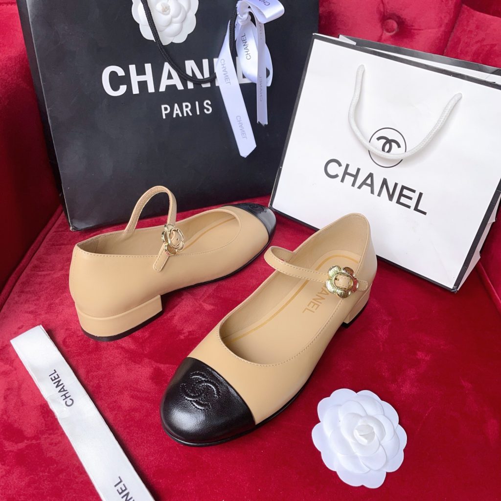 Chanel Pumps Beige For Women