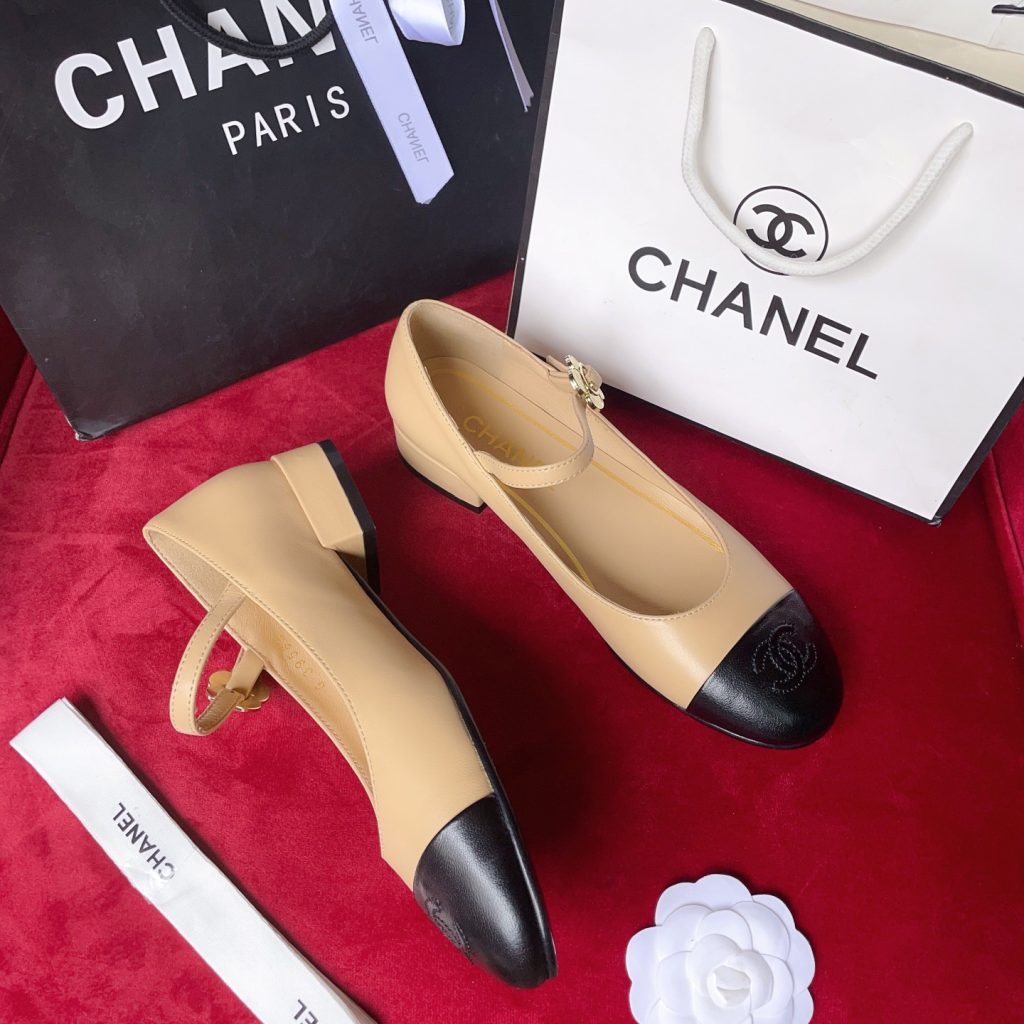 Chanel Pumps Beige For Women