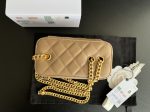 Vanity With Chain Black/Green/Beige For Women 6.6in/17cm