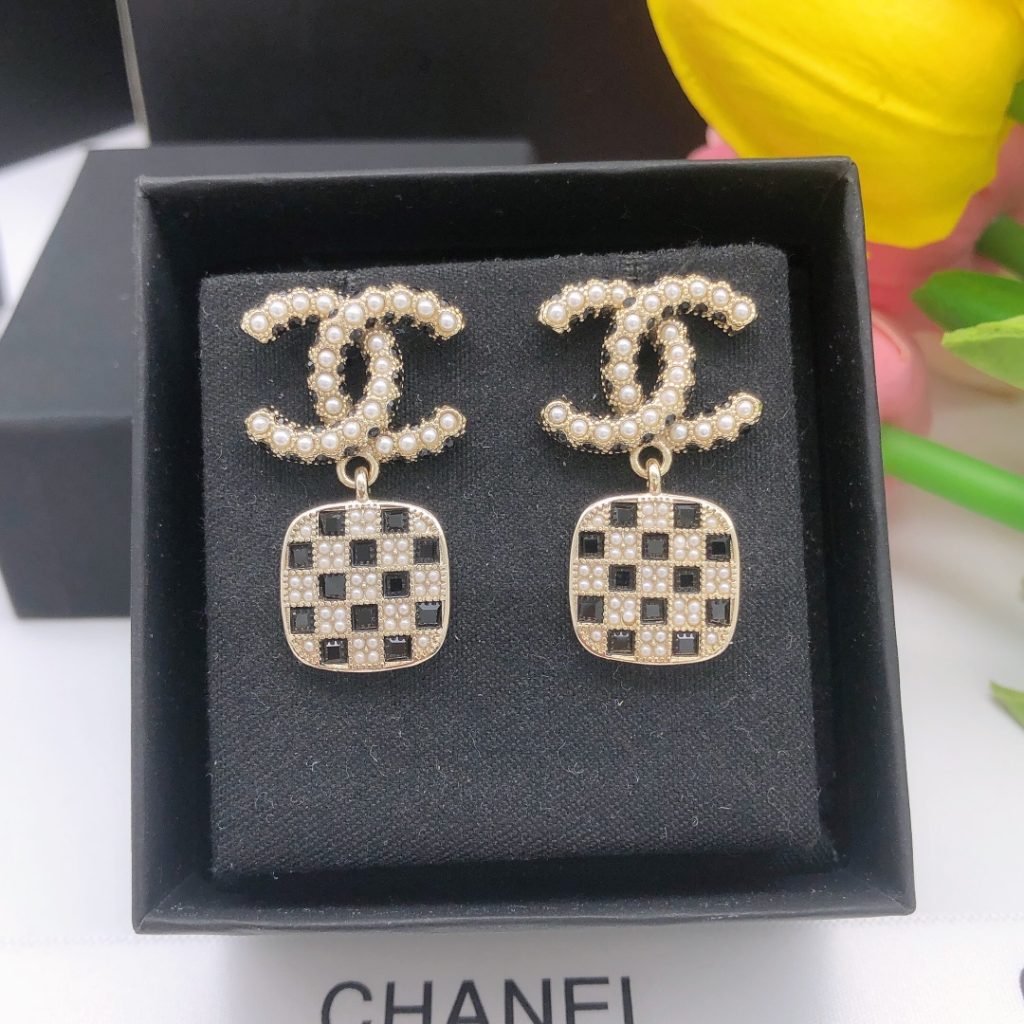 Checker Pattern Earrings Gold For Women