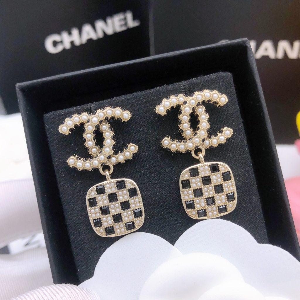 Checker Pattern Earrings Gold For Women